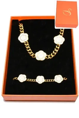 Coffret fleur bijoux collection hervé aliex Or